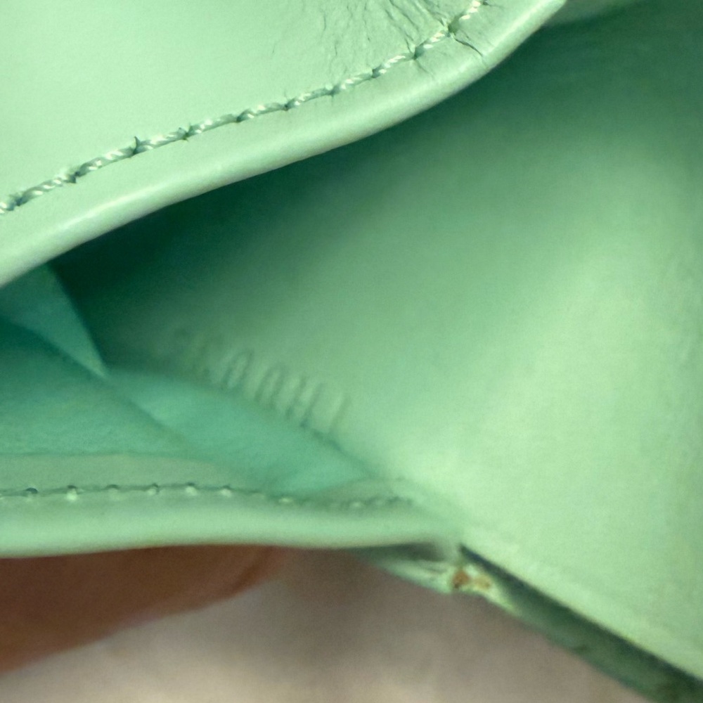 Authentic Logos Vuitton wallet - Picture 11 of 11